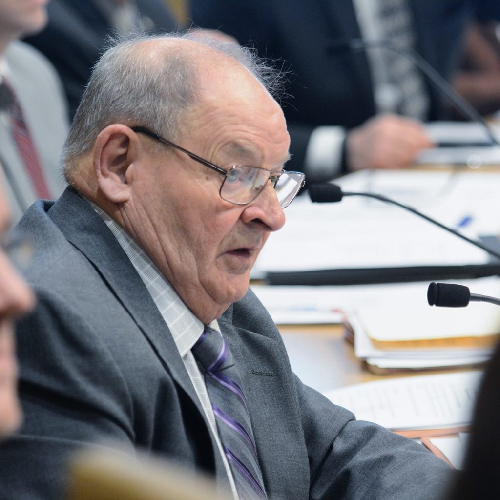 Sen. Gary Dahms hears testimony in committee